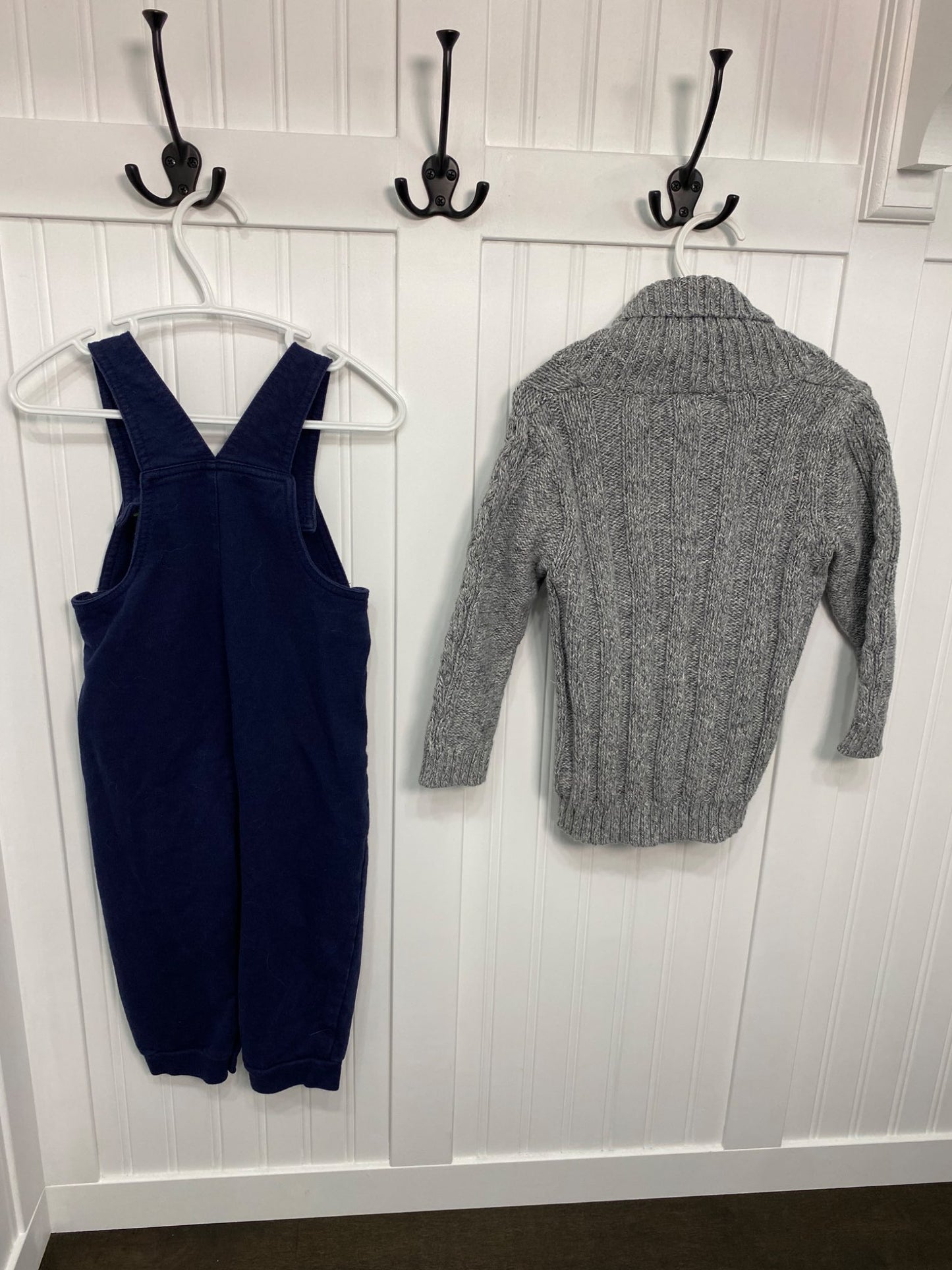 Boys 24M Sweater & Overalls VGUC, Kids 24 Month (18-24M)