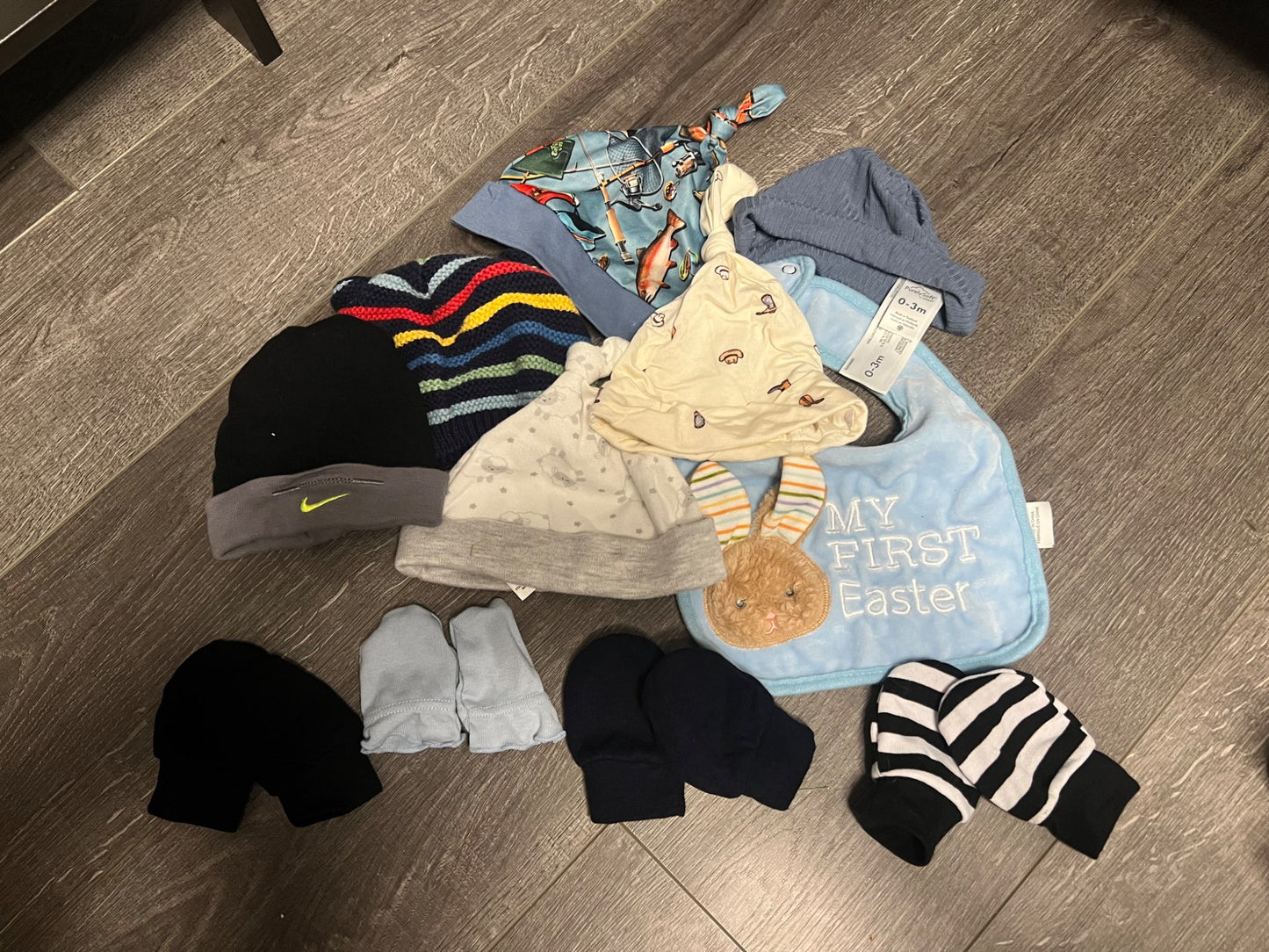 New Born Hat and Mitten Bundle , Kids 3 Month (0-3M)