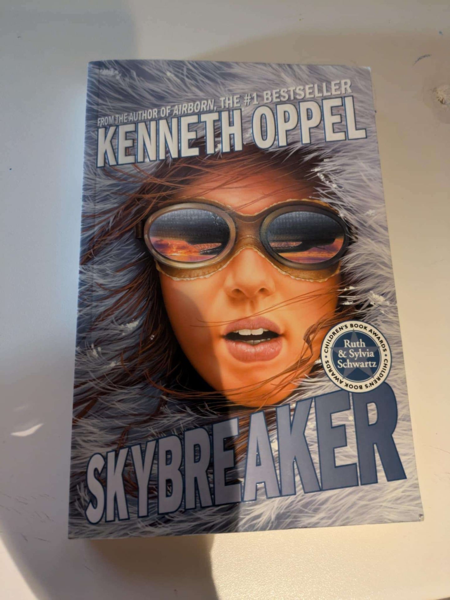 Skybreaker By Kenneth Oppel - Softcover book