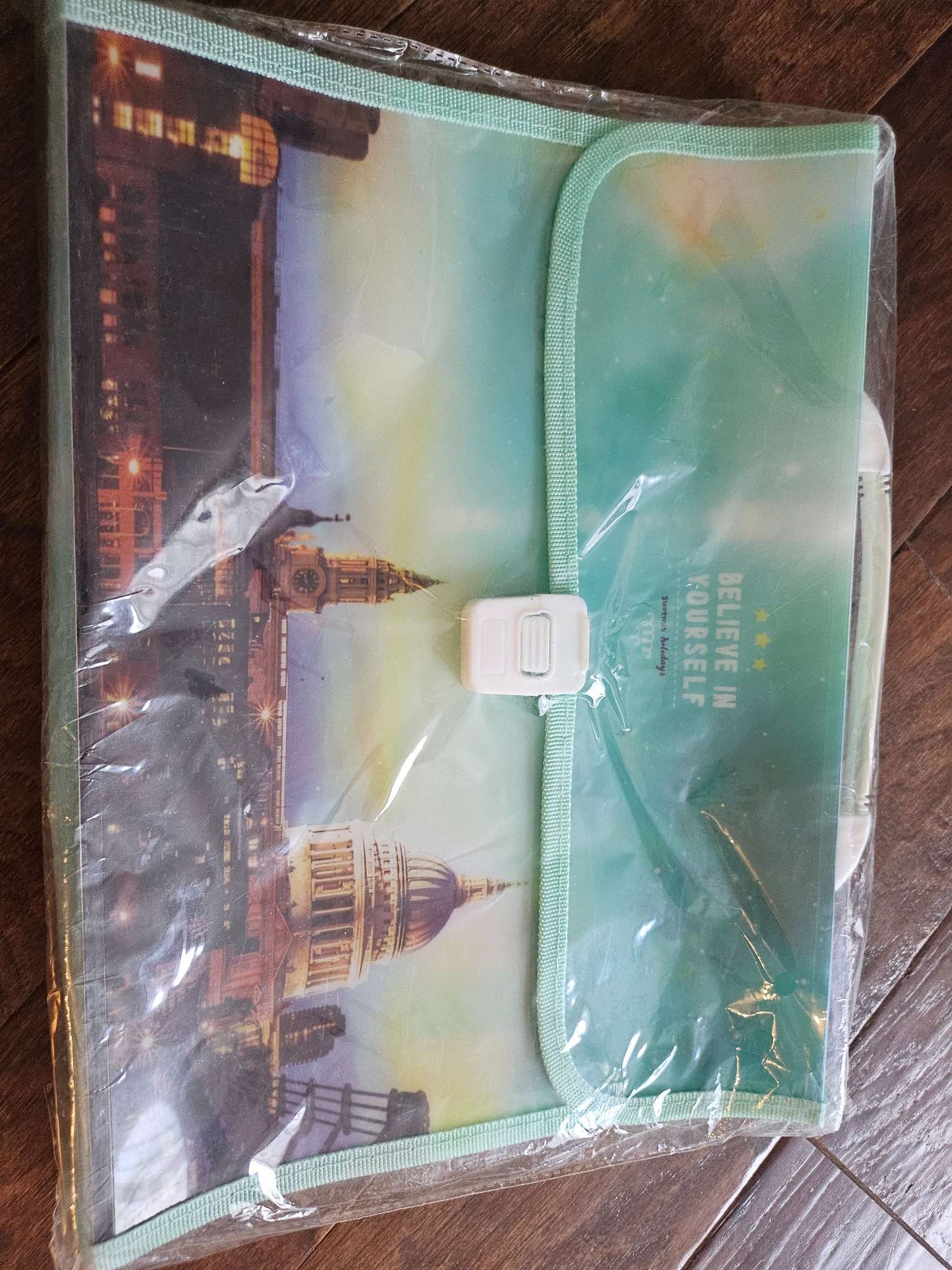London Expanding File Folder