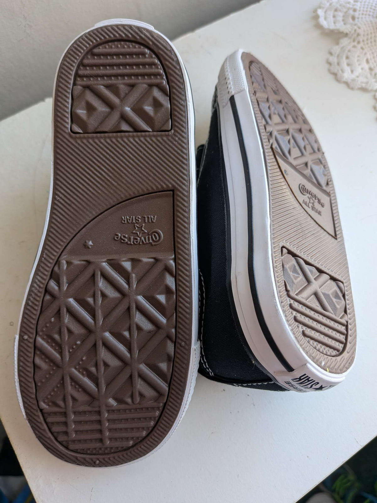 NEW Converse Velcro Shoe - 10, Shoes 10 (Toddler:2-4yr)