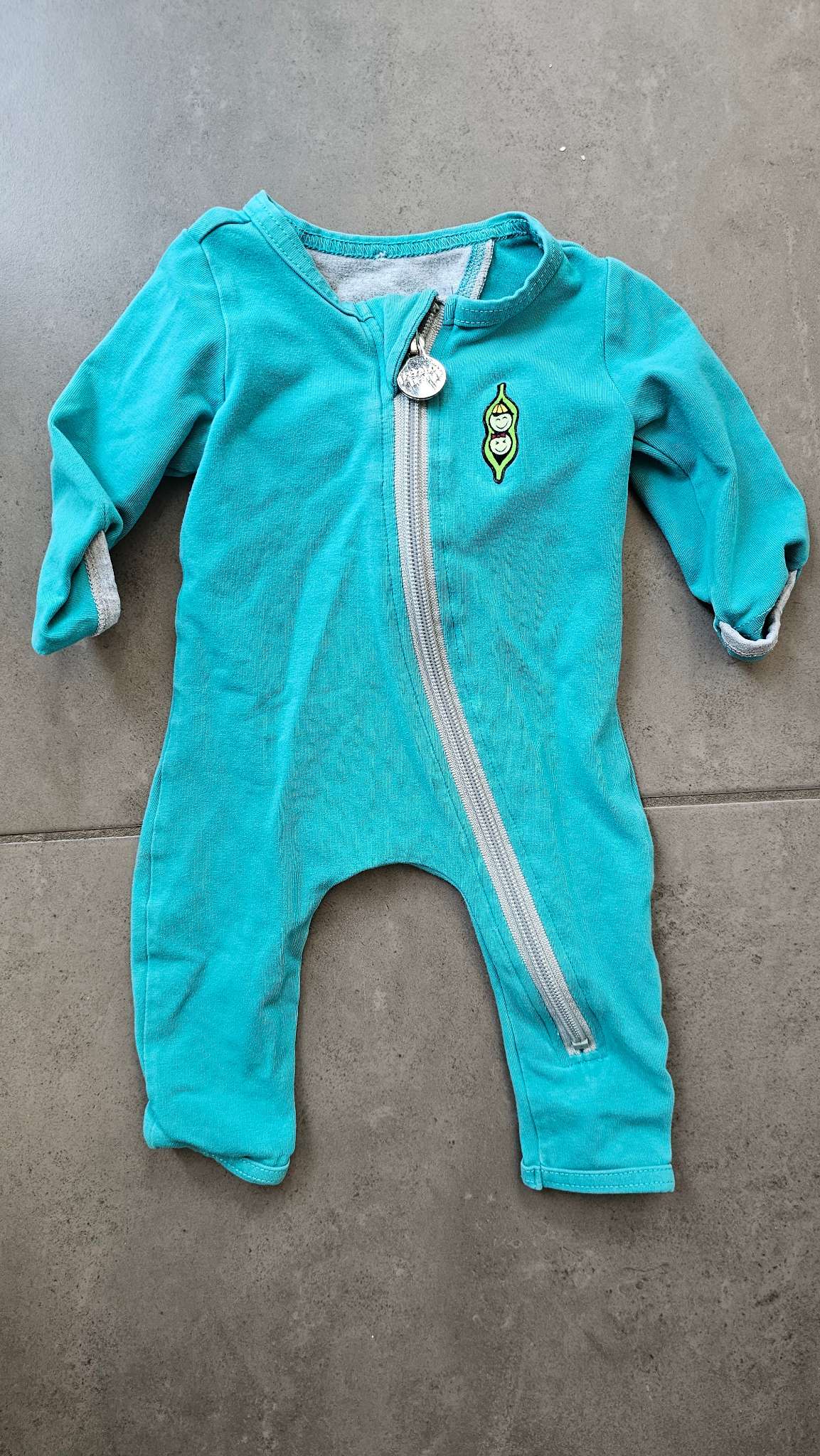 Peekaboo Beans Green Sleeper – newborn, Kids Newborn