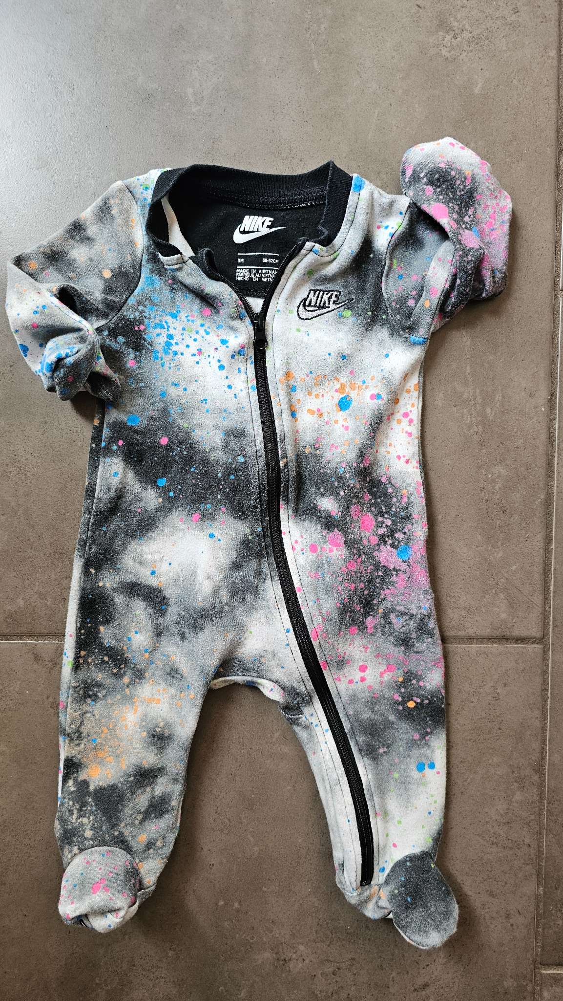Nike Baby Galaxy Print Footed Sleeper -3 months, Kids 3 Month (0-3M)