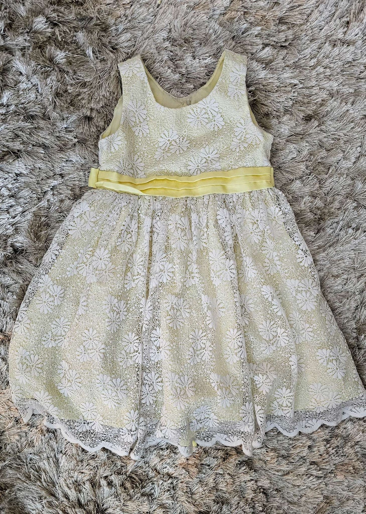 Jona Michelle Yellow Floral Lace Dress – Size 4, Kids 5/5T