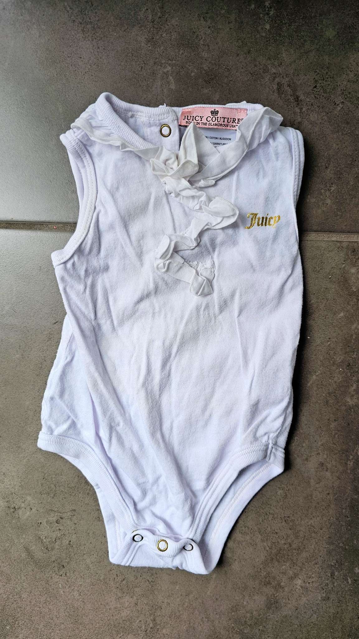 Juicy Couture White Ruffle Onesie (6 Months), Kids 6 Month (3-6M)