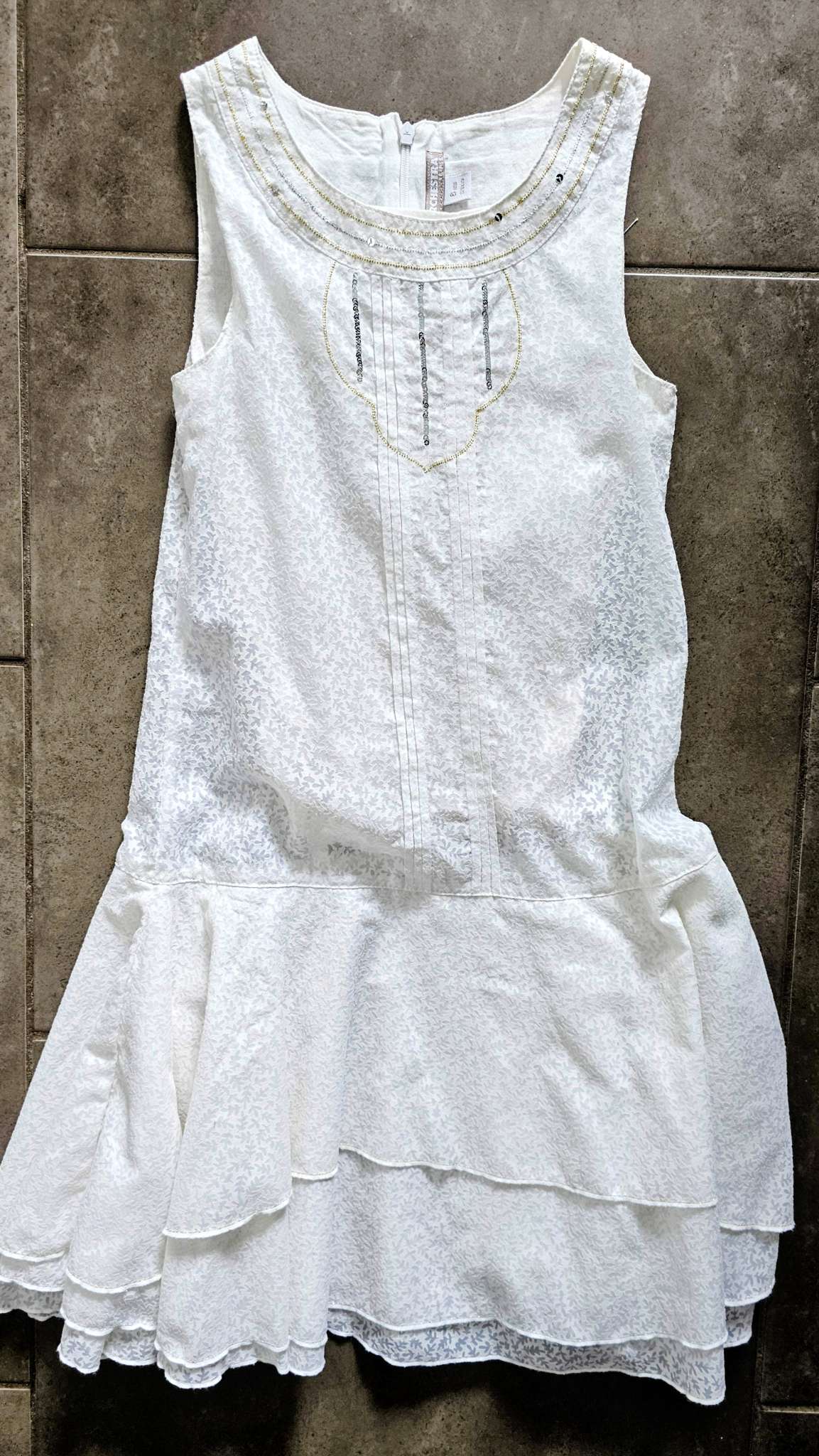 White Embroidered Tiered Ruffle Dress size 8, Kids 8