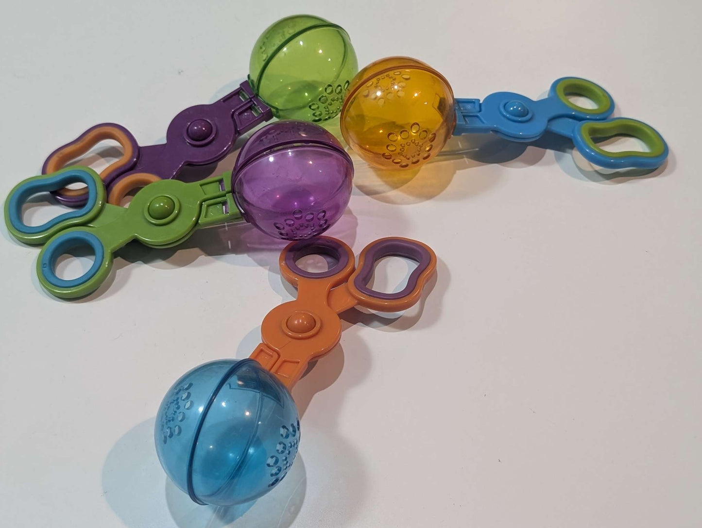 Handy scoopers