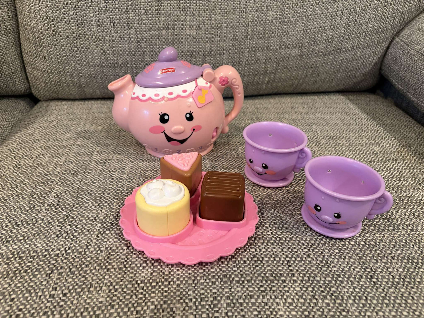 Fisher-Price Laugh & Learn Say Please Tea Set