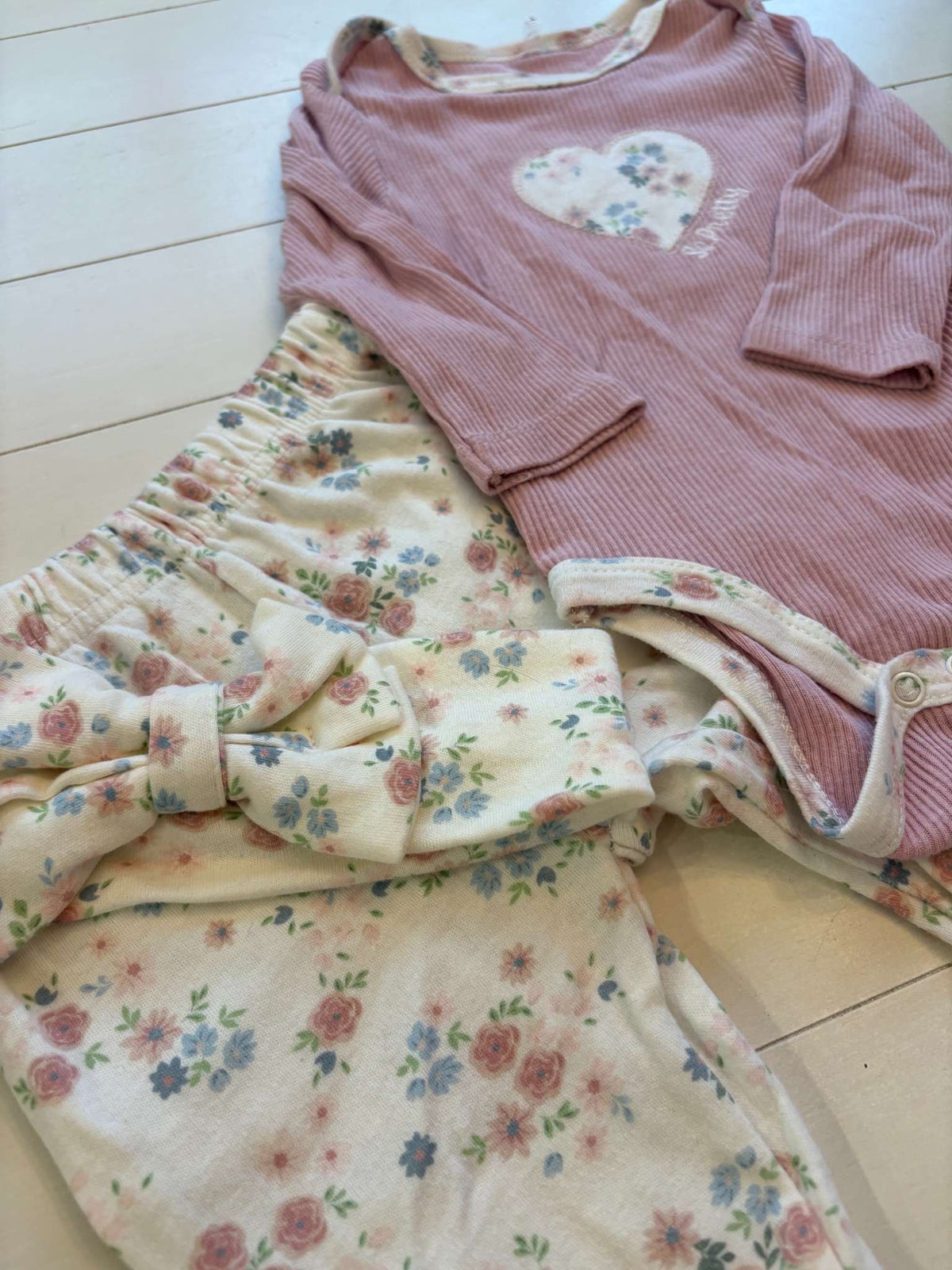 Floral Bodysuit & Pant Outfit, Kids 6 Month (3-6M)