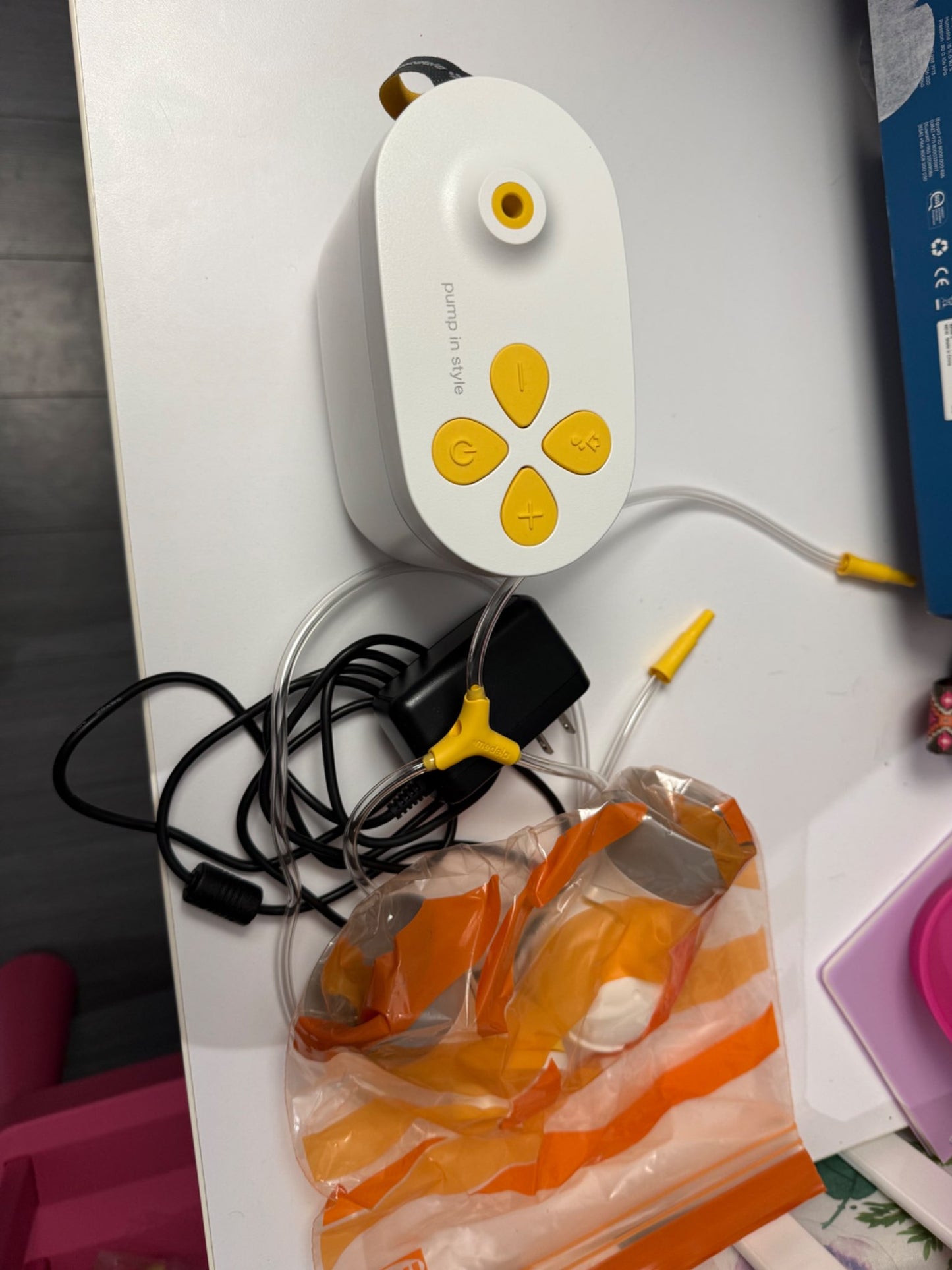 Medela pump in style