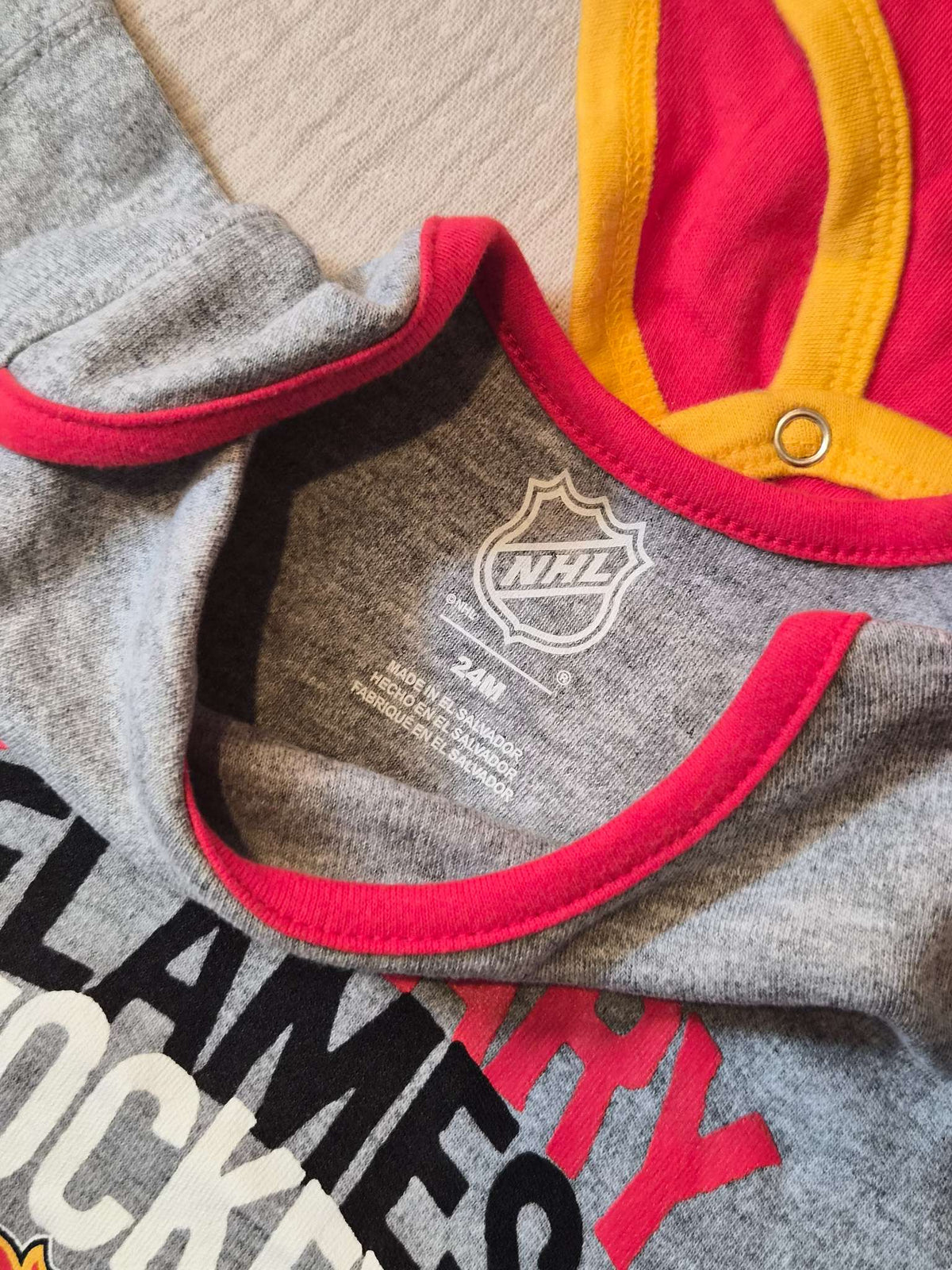 24M Calgary Flames NHL Baby Onesies 4-Pack Bundle, Kids 24 Month (18-24M)