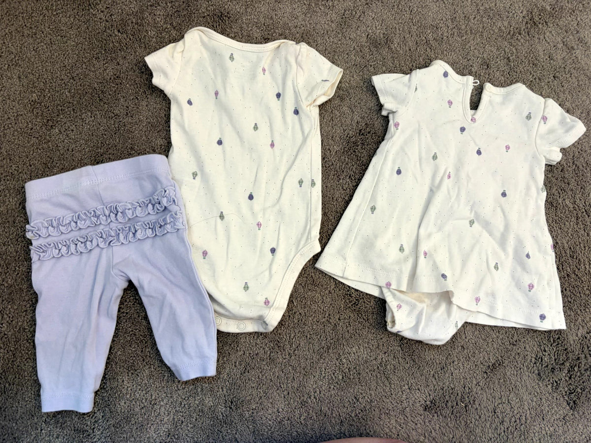 Carter's 0-3m balloon bundle , Kids 3 Month (0-3M)