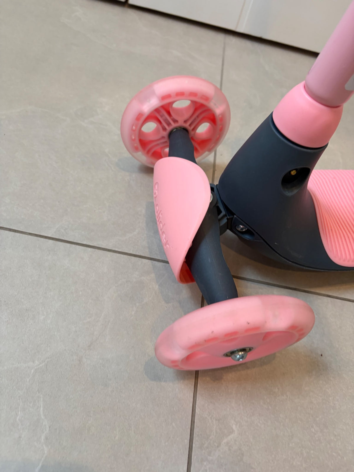 Pink Yvolution Y Glider Air Scooter 3 wheels with light up wheels