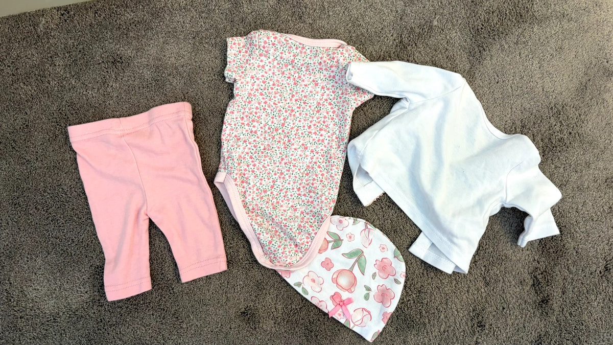 4 piece newborn baby clothing set, pink floral (nb) (VGUC), Kids Newborn