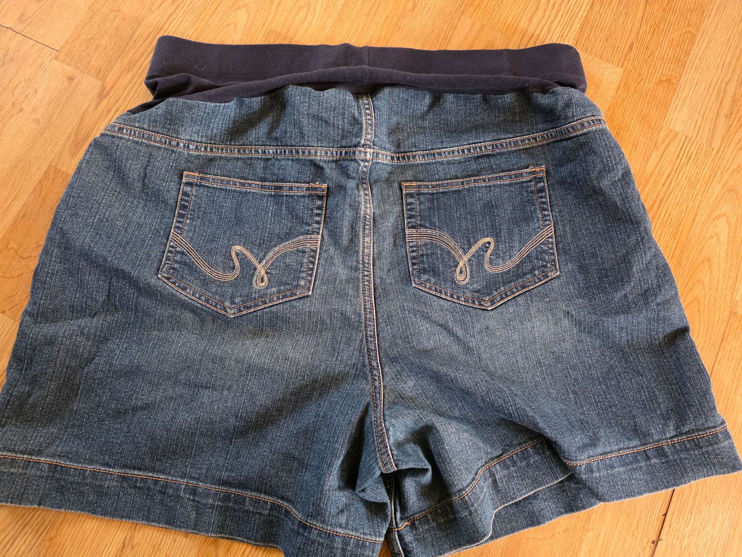 Maternity shorts sz 1x, Maternity 2XL+ (18+)