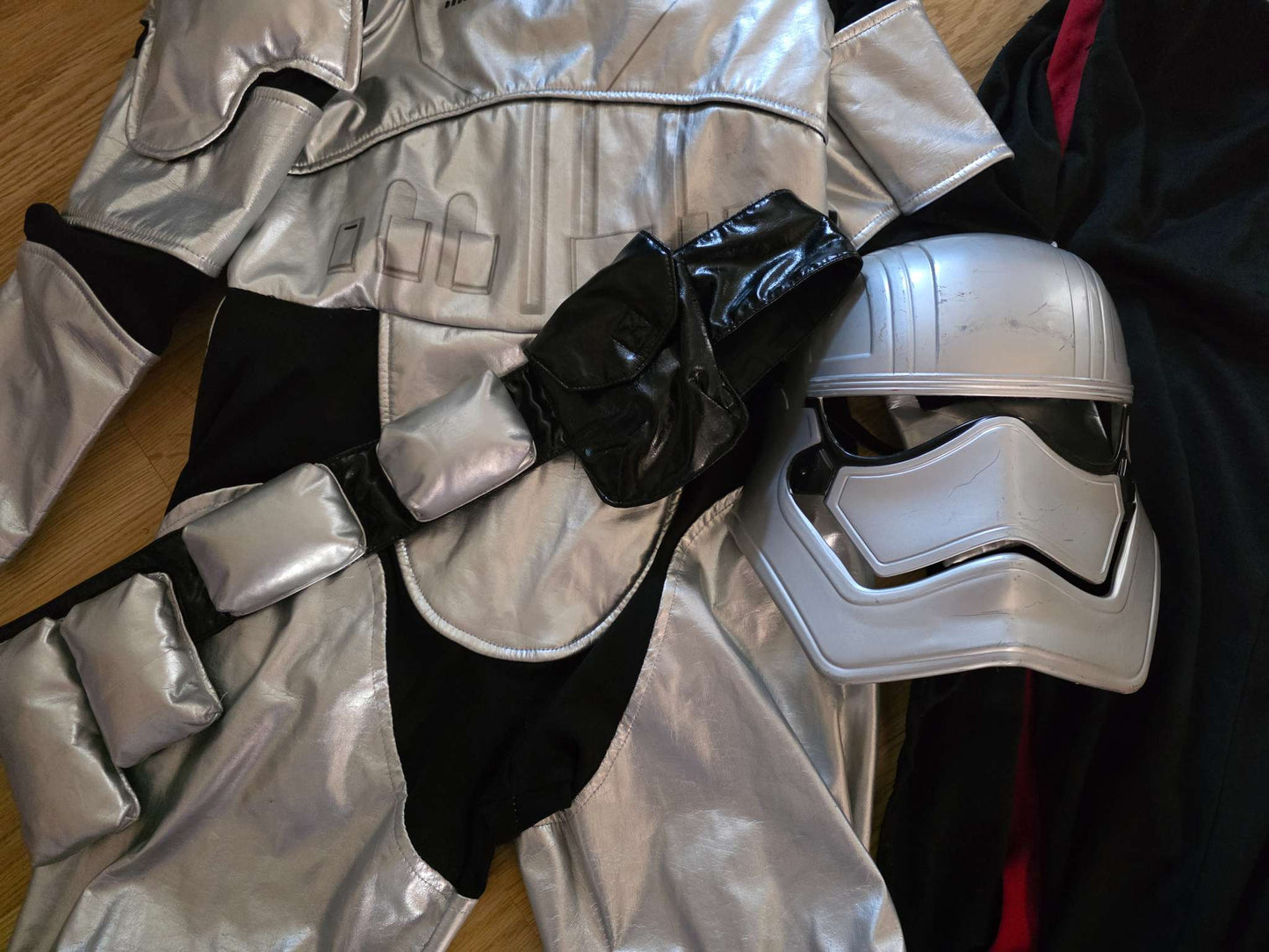 Star Wars Captain Phasma costume sz 5/6, Kids 5/5T