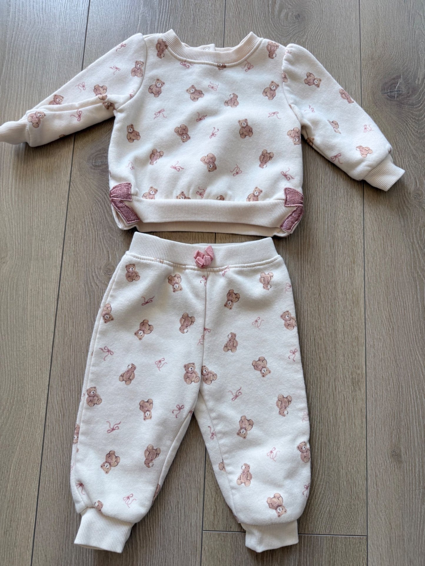 Baby Girl Sweater & Pant Outfit, Kids 6 Month (3-6M)