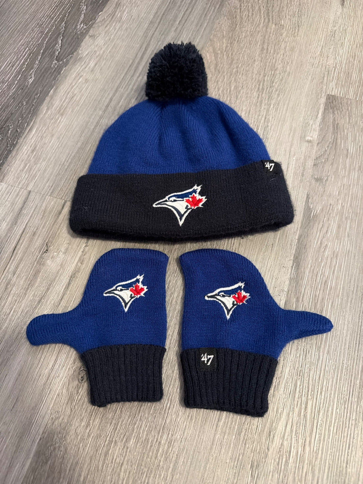 Blue Jays toque & mitts , Kids 18 Month (12-18M)