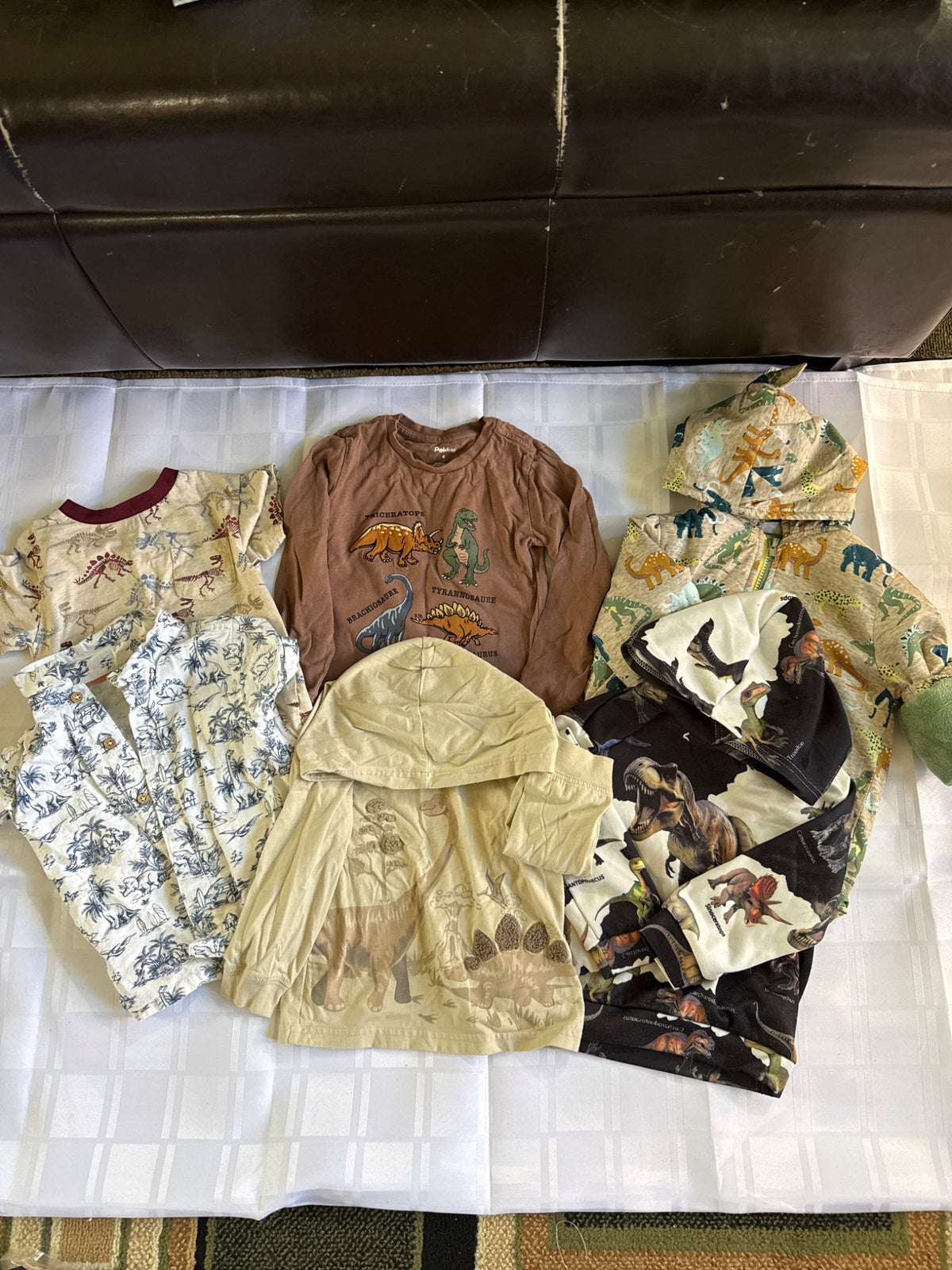 Dinosaur bundle , Kids 4/4T