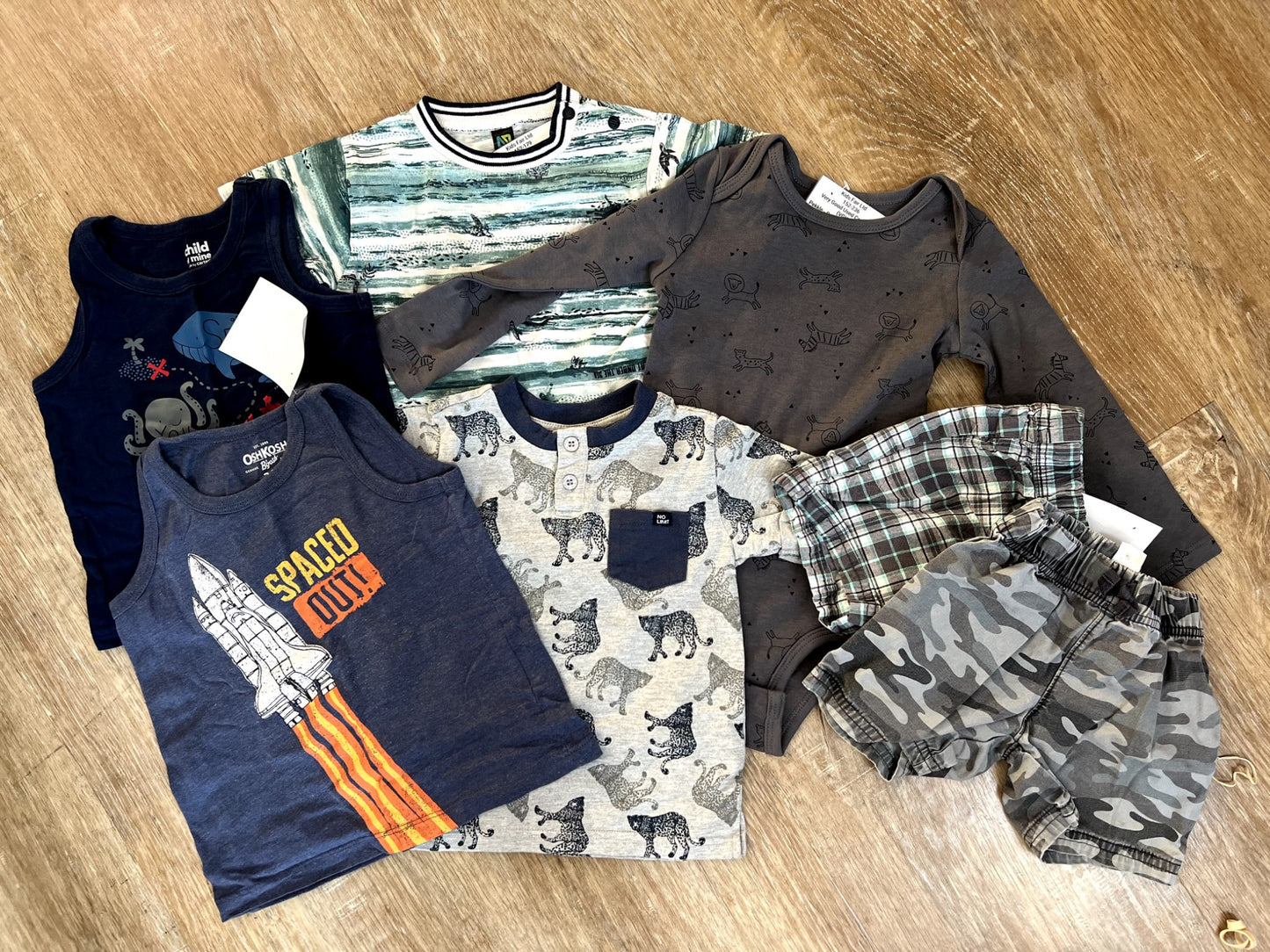 BOYS BUNDLE: shorts and shirts- 24 months, Kids 24 Month (18-24M)