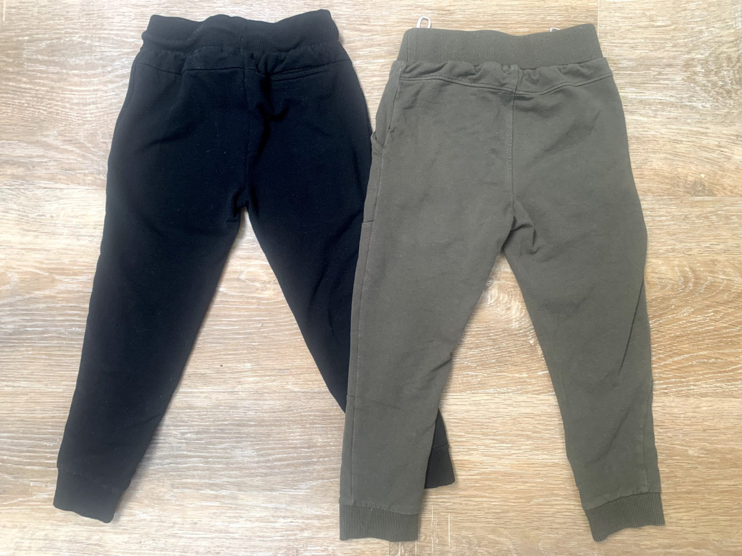 2 Pairs Boys Black and Green Sweatpants - size 4T, Kids 4/4T