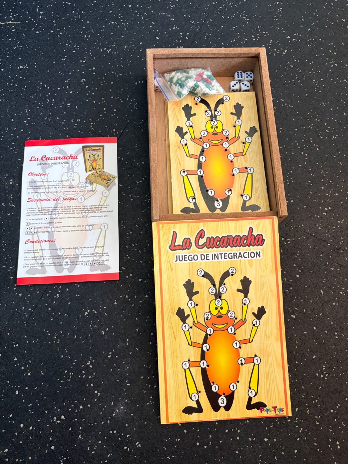 La Cucaracha Game (Spanish edition)