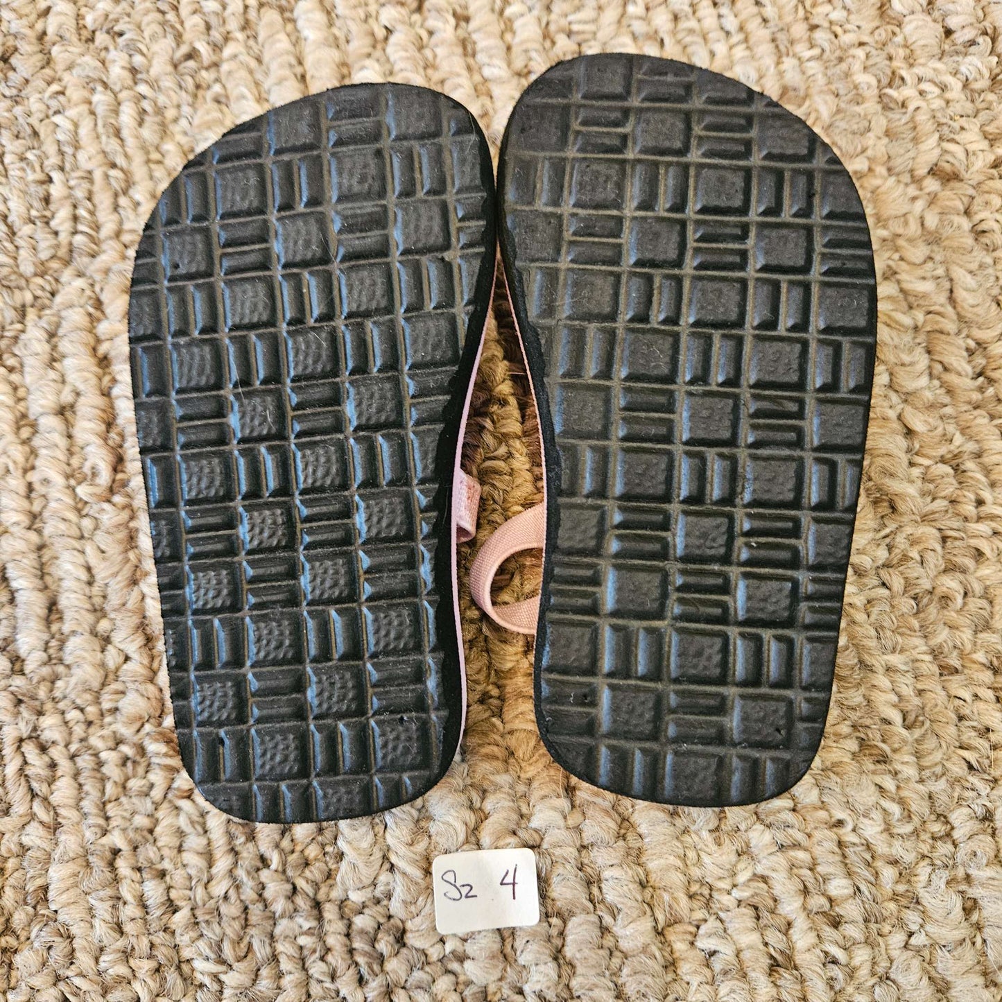 flip-flops size 4, Shoes 4 (Baby: 0-12 mth)