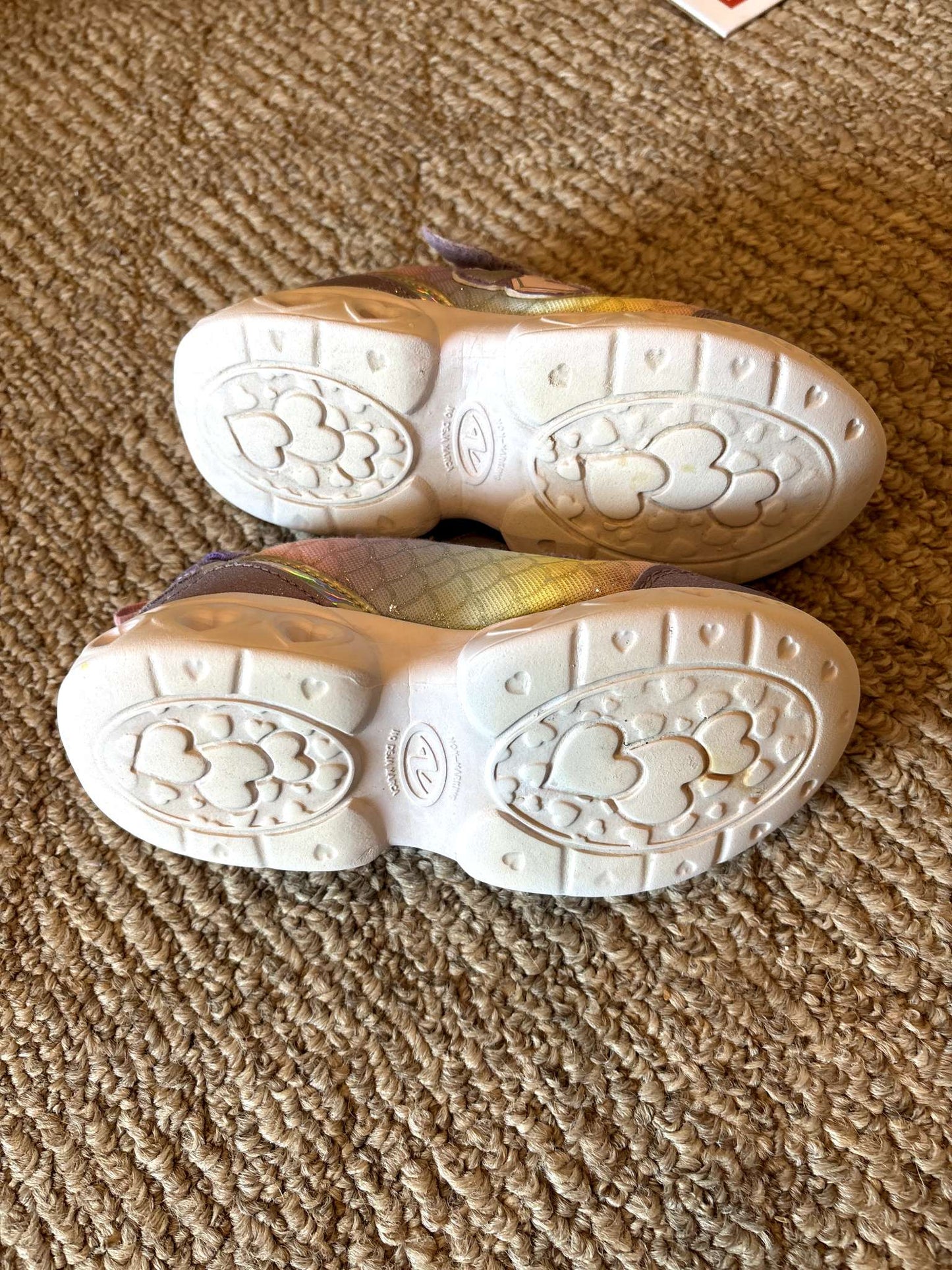 Rainbow sneakers size 10, Shoes 10 (Toddler:2-4yr)