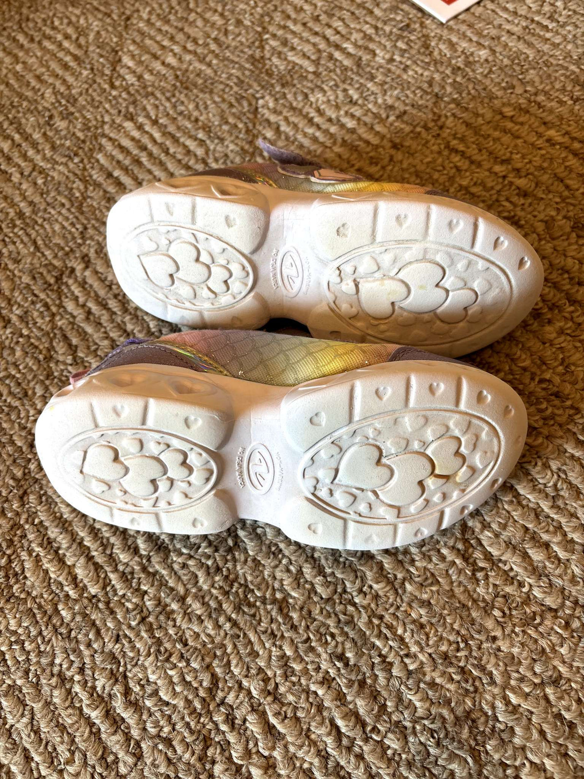Rainbow sneakers size 10, Shoes 10 (Toddler:2-4yr)