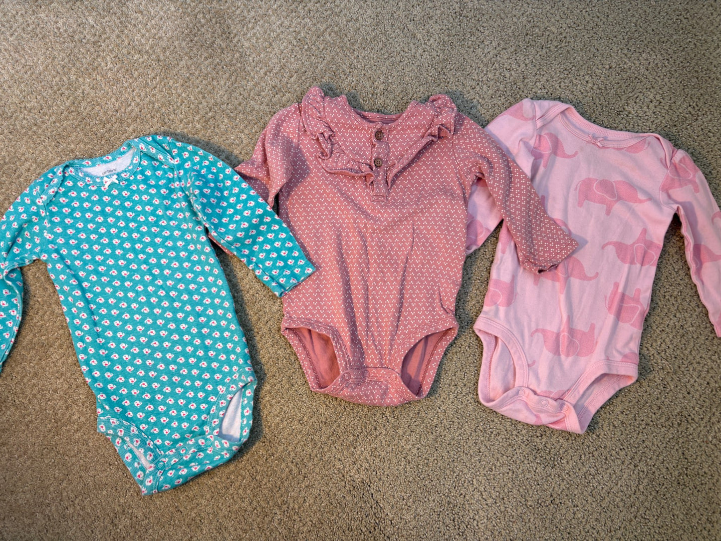 Carter’s 3 long sleeve onesie bundle 12 months , Kids 12 Month (9-12M)
