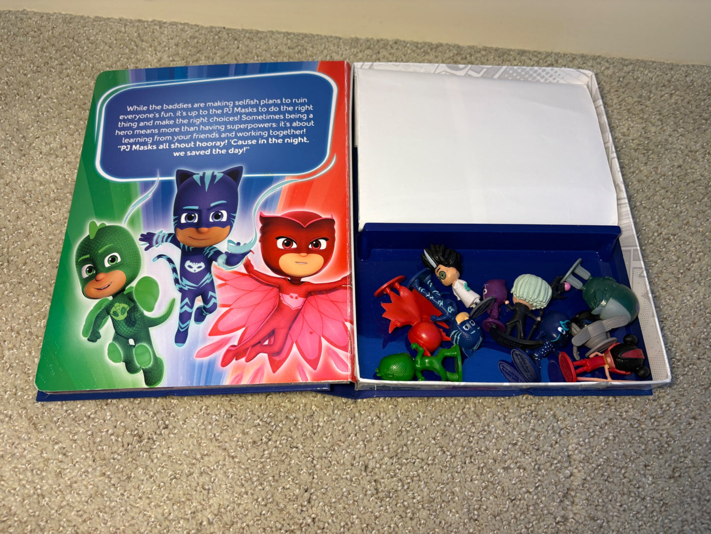 PJ mask busy book with figures