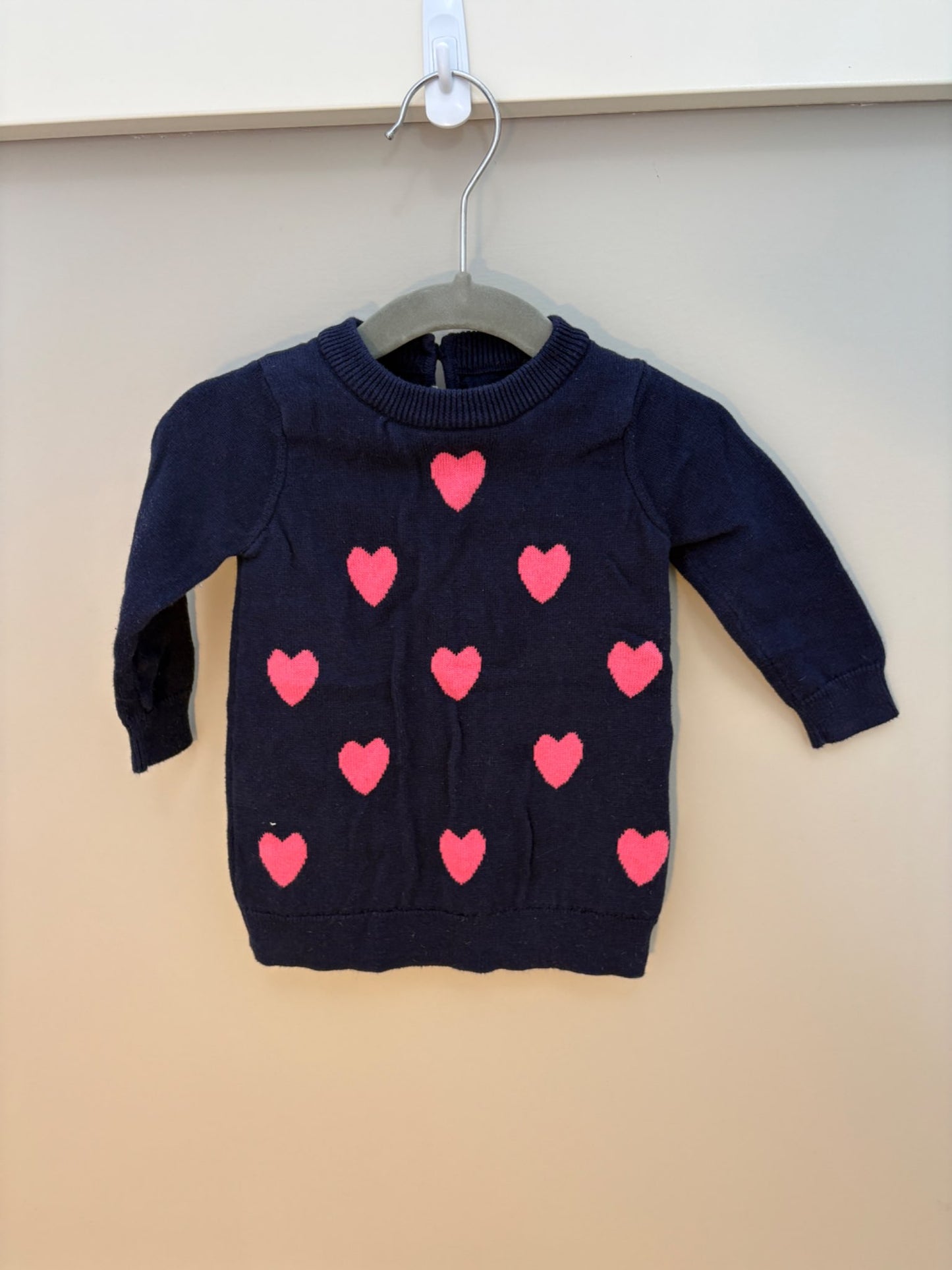 Joe fresh hearts sweater 3-6 months, Kids 6 Month (3-6M)