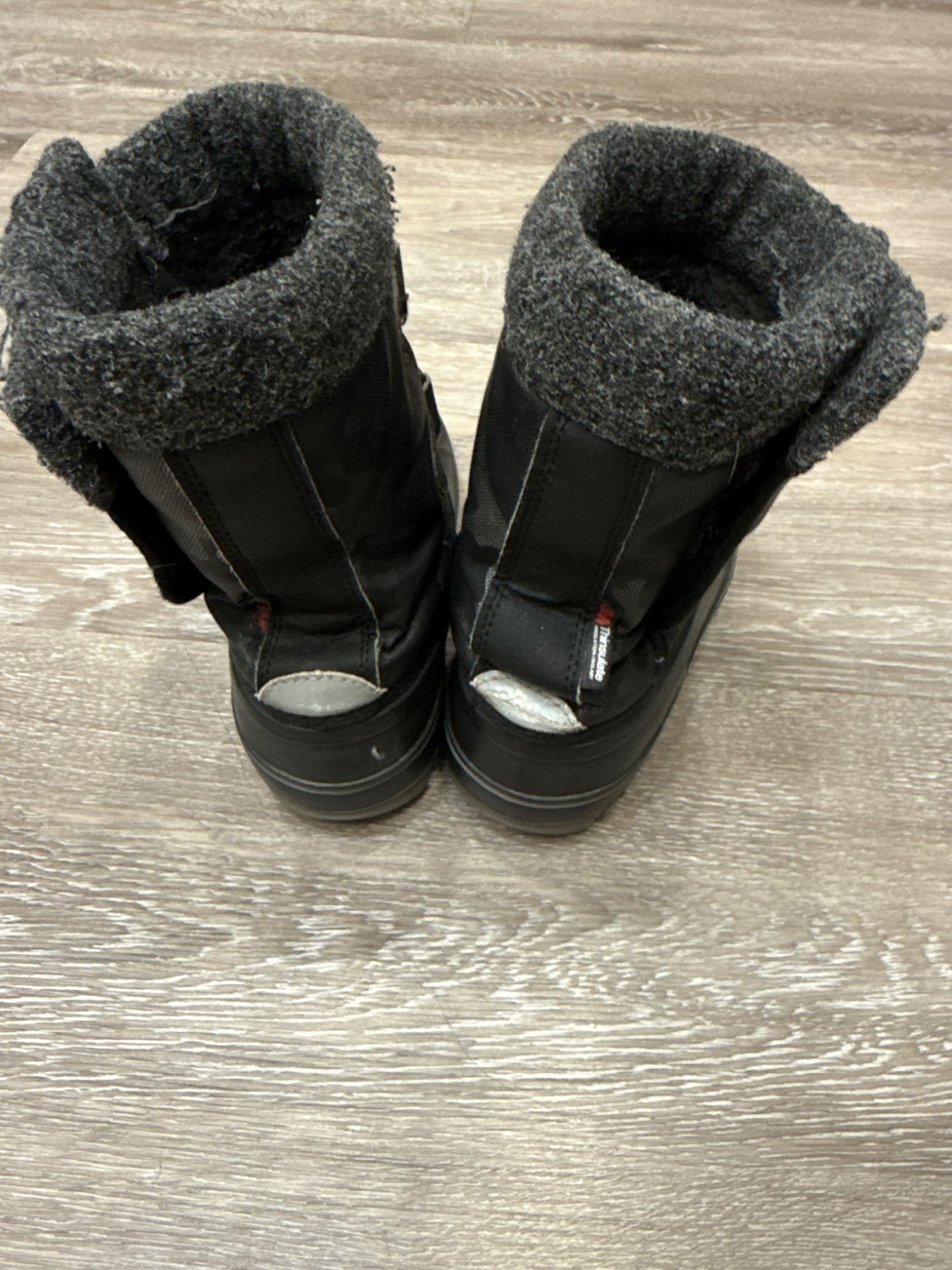 Size Thirteen boys Thinsulate boots- some wear, Shoes 13 (Kids:4-8yr)