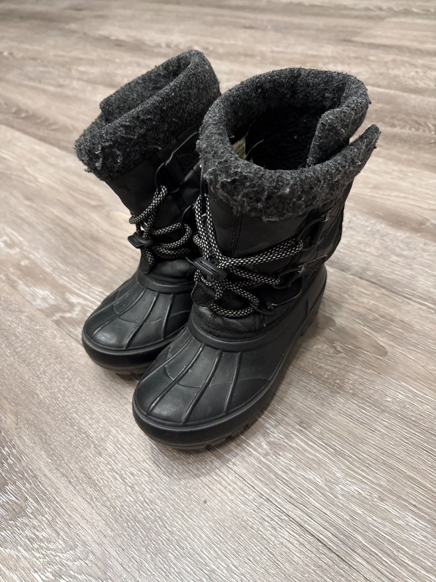 Size Thirteen boys Thinsulate boots- some wear, Shoes 13 (Kids:4-8yr)