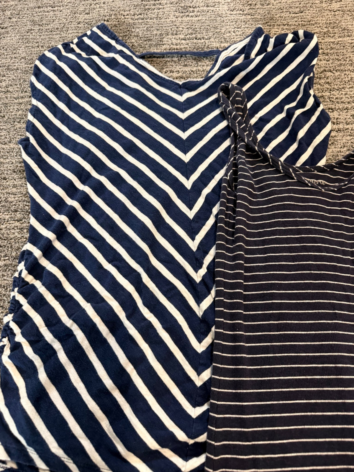 Old Navy and a Pea in the Pod Top bundle, Maternity XS (0-2)