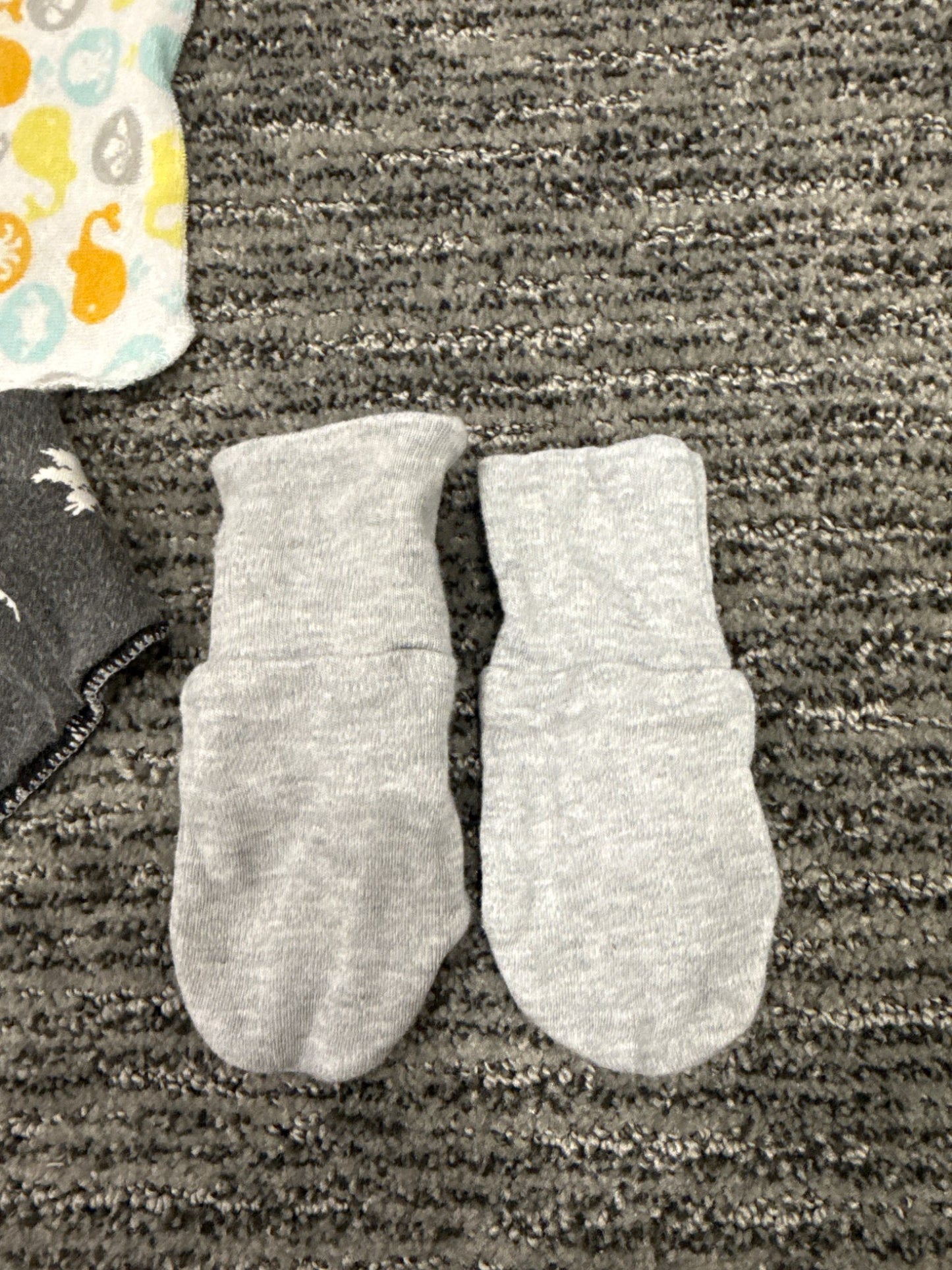Baby foot, hand, bib and cloth set, Shoes 1.5 (Baby: 0-12 mth)