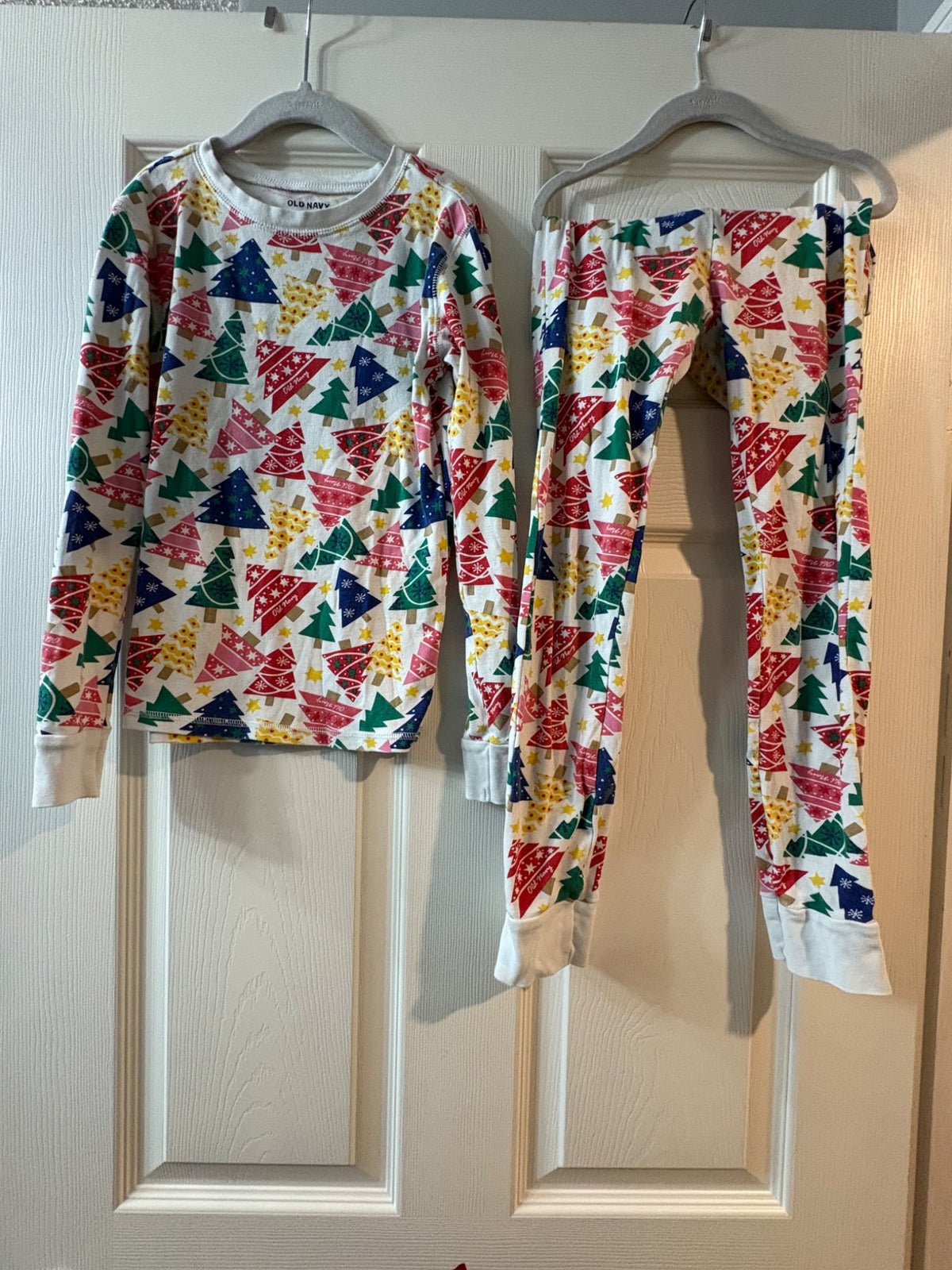 Old Navy Christmas Tree Pajama Set (2-Piece) Size M 7-8, Kids 8