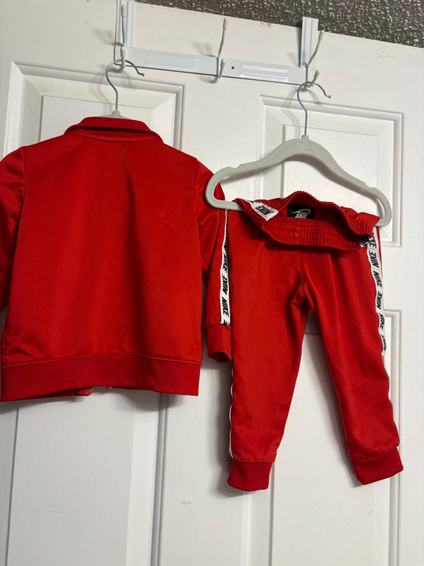 Nike Red Tracksuit Set – Size 18 mos, Kids 18 Month (12-18M)