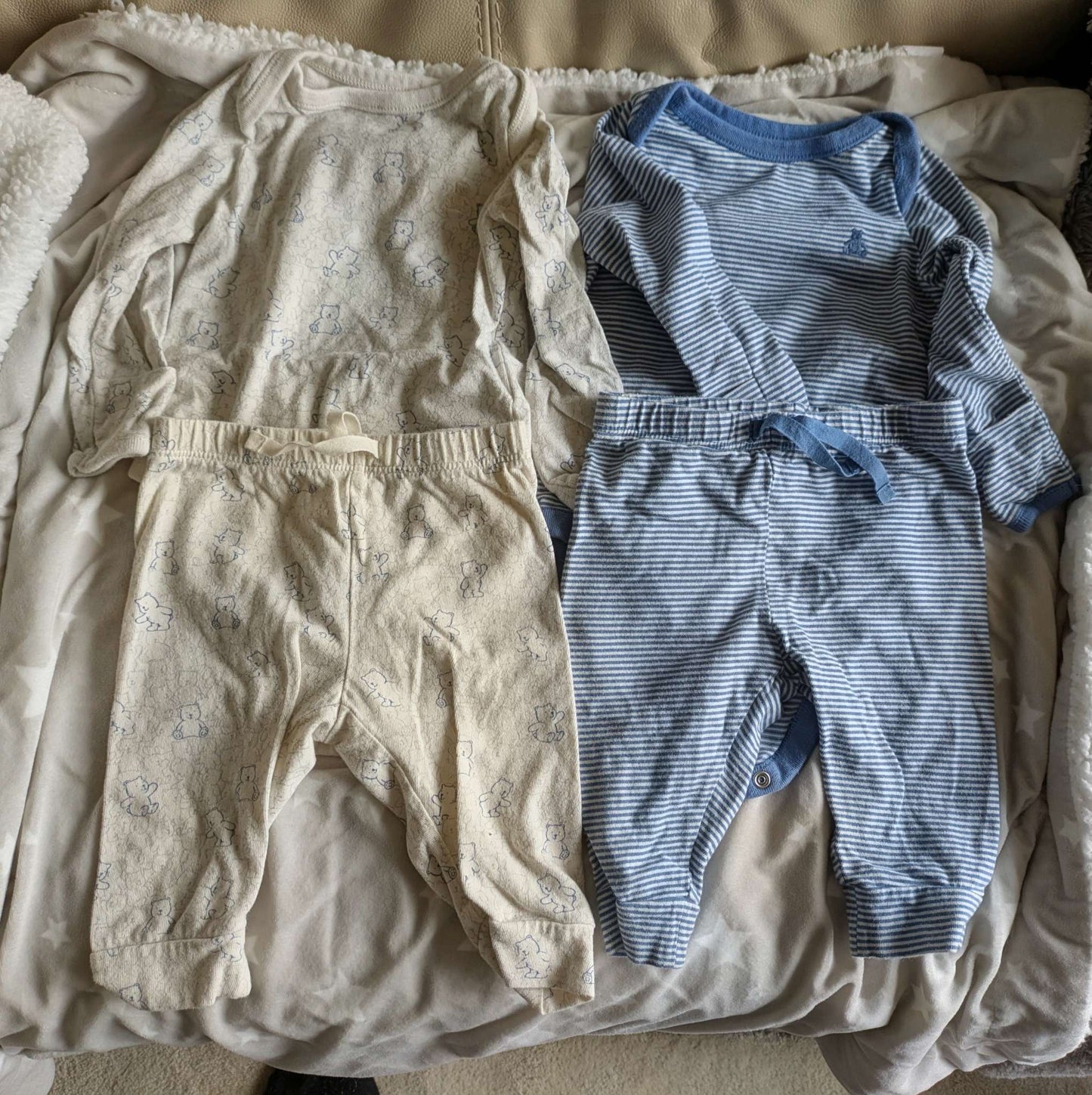 2 baby gap matching outfits, Kids 6 Month (3-6M)