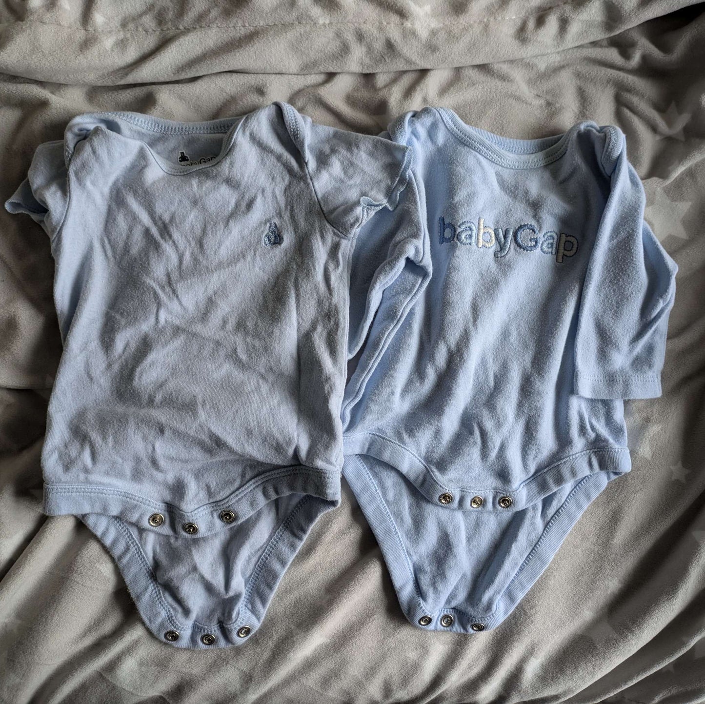 Baby gap onesies , Kids 3 Month (0-3M)