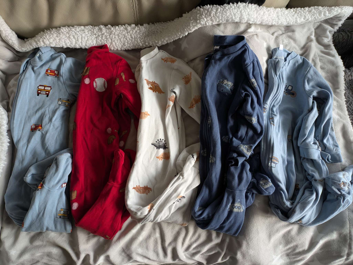 5 pairs of Pekkle 9mo jammies, Kids 9 Month (6-9M)