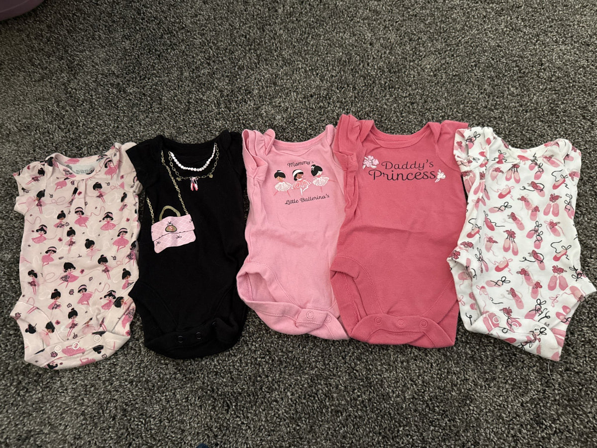Onesie bundle , Kids Newborn
