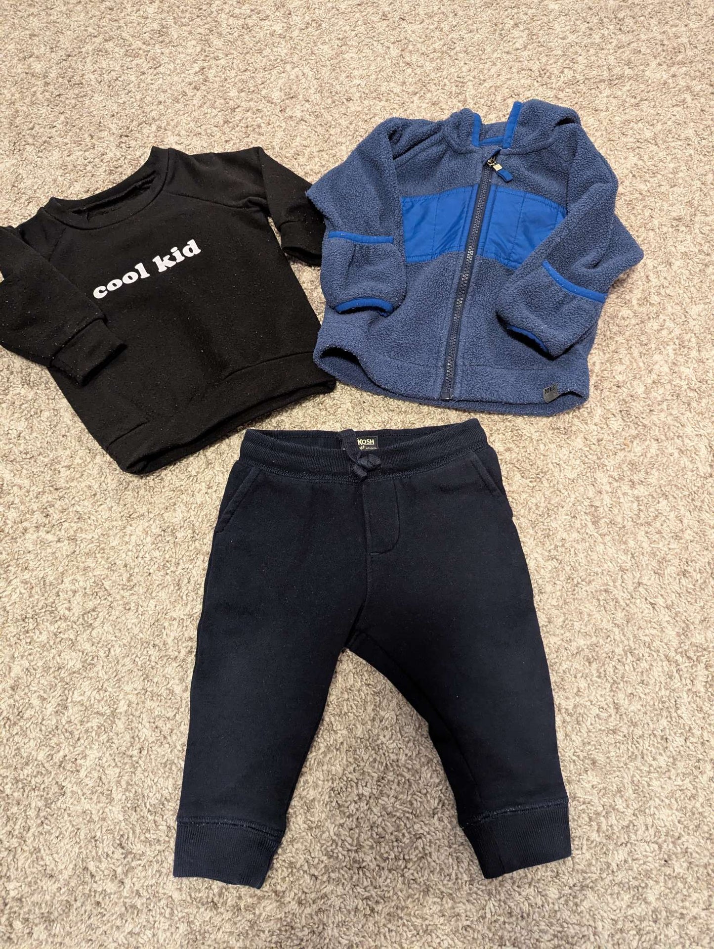 Oversized 6 -12 months mix bundle mec, thyme and Oshkosh , Kids 9 Month (6-9M)