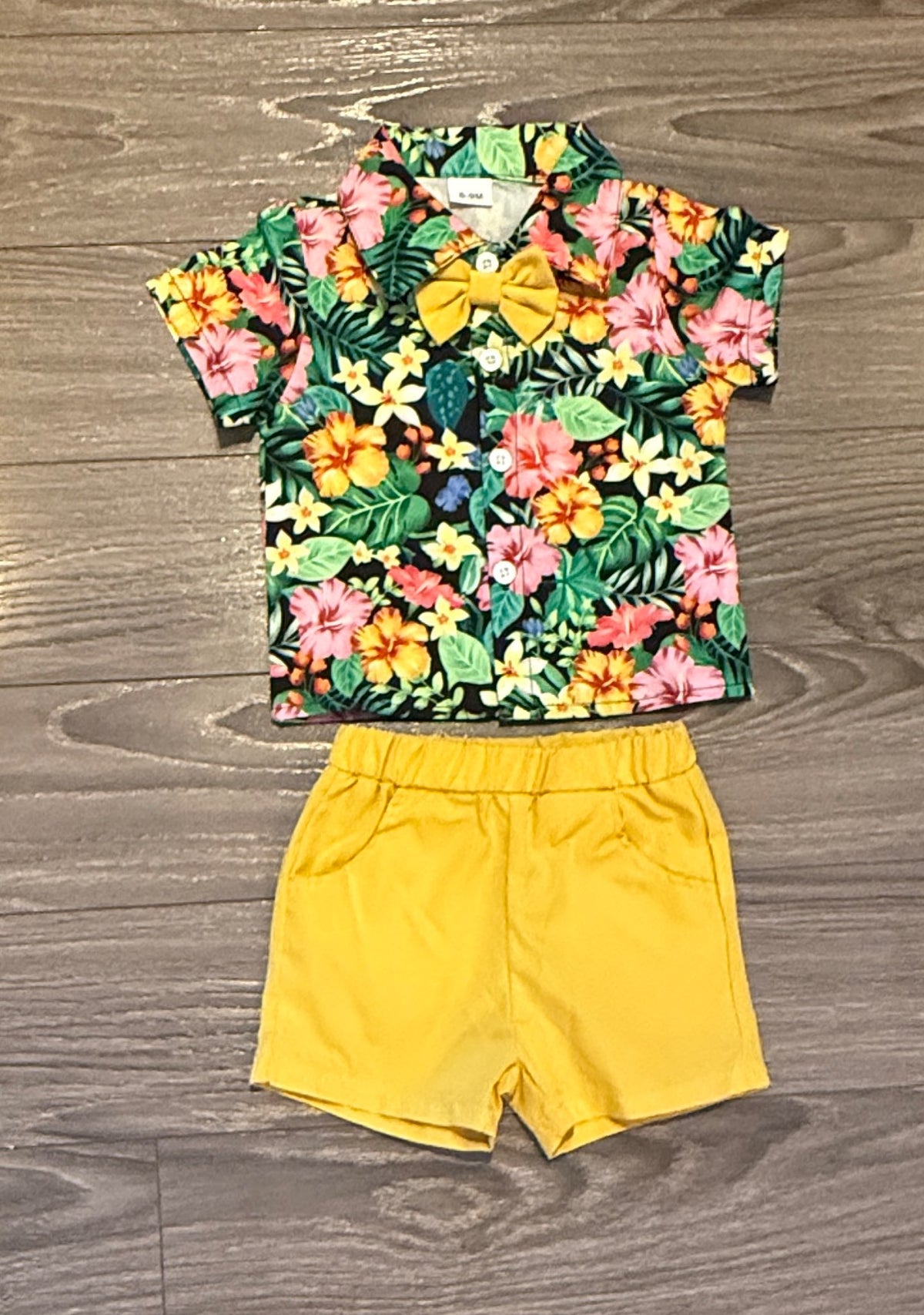 Hawaiian Shirt with Bow Tie Outfit (6-9 Months), Kids 9 Month (6-9M)