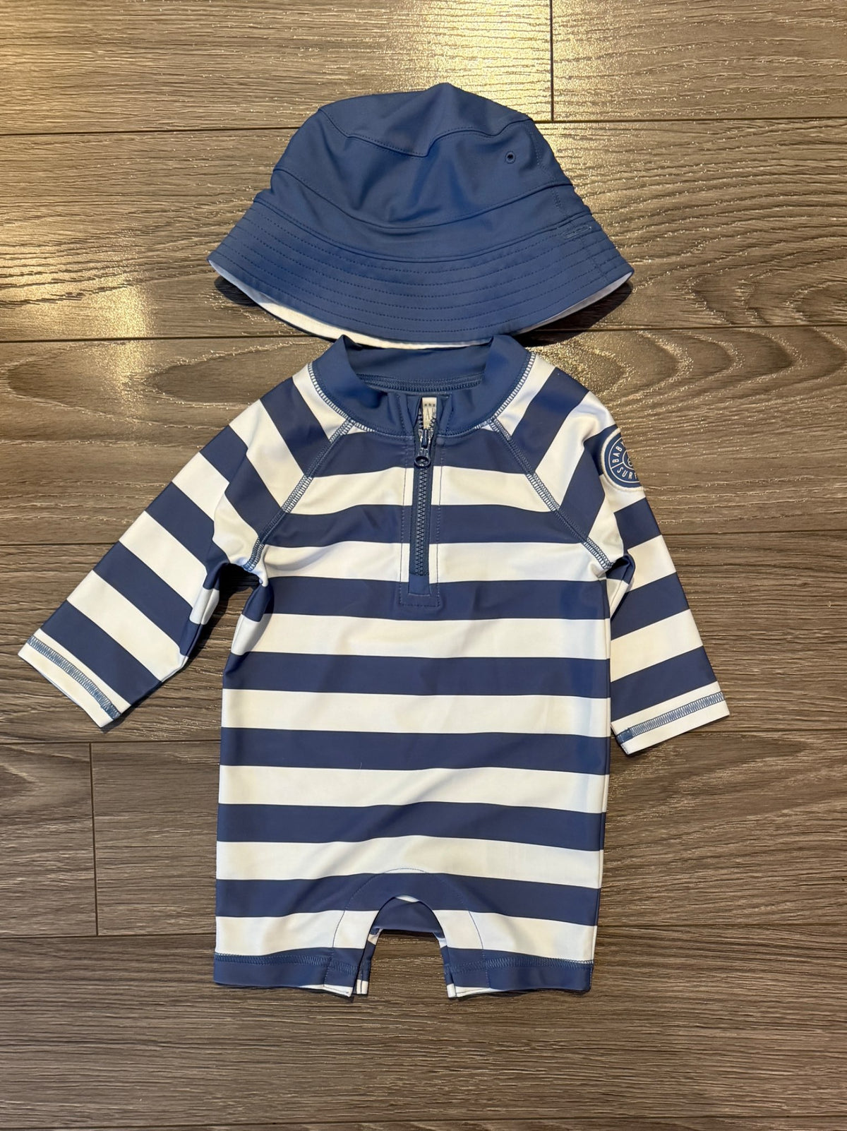 Baby Gap Swimsuit and Swim Hat (0-6 Months), Kids 3 Month (0-3M)