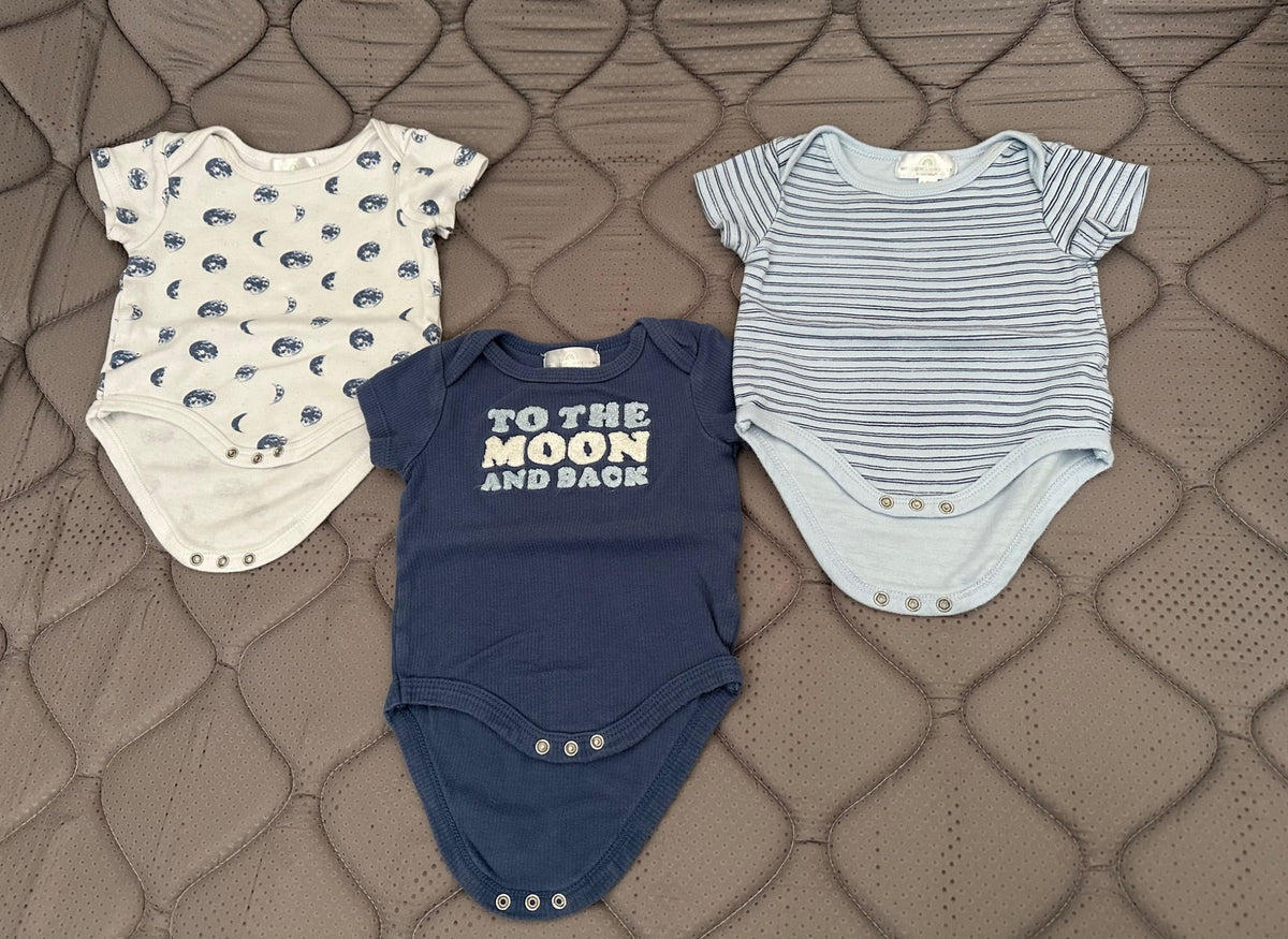Bundle of 3 short sleeve onesies, Kids 9 Month (6-9M)