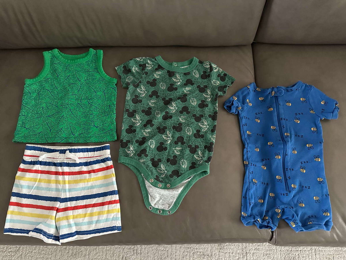 Bundle of 4 items, a shirt, shorts, a short-sleeve onesie and a romper, size 12-18 months, Kids 18 Month (12-18M)