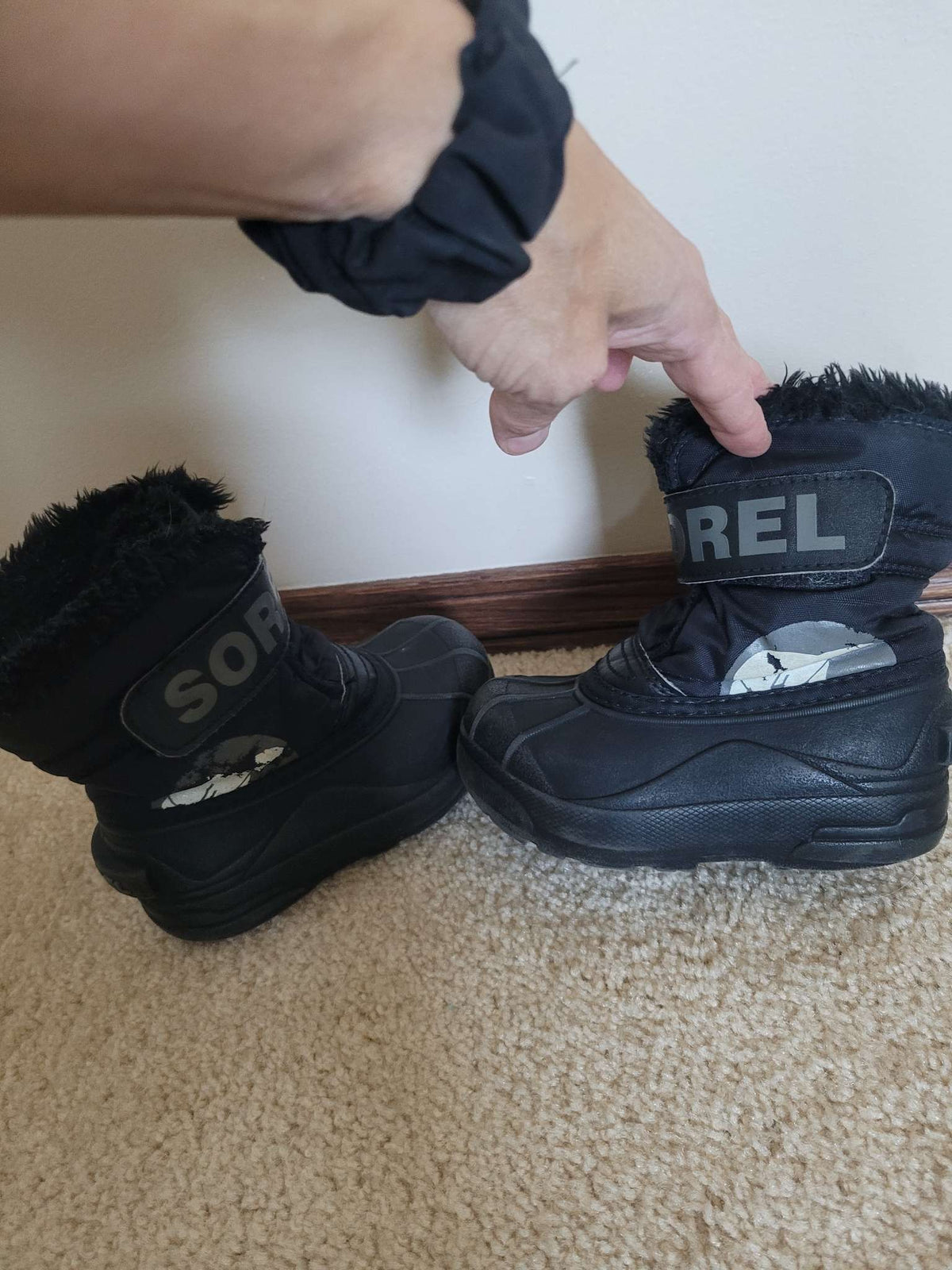 Sorel black boots, Shoes 8 (Toddler:2-4yr)