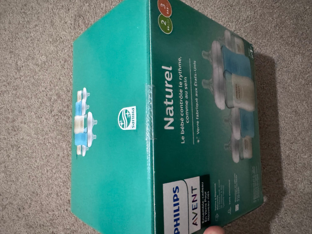 Philips Avent Natural Newborn Glass Bottle Gift Set