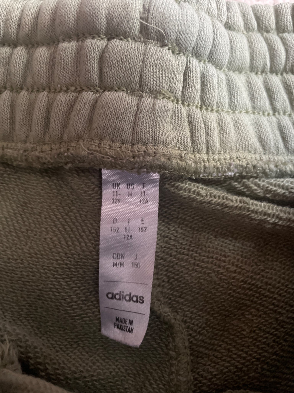 Adidas size medium , Kids 14